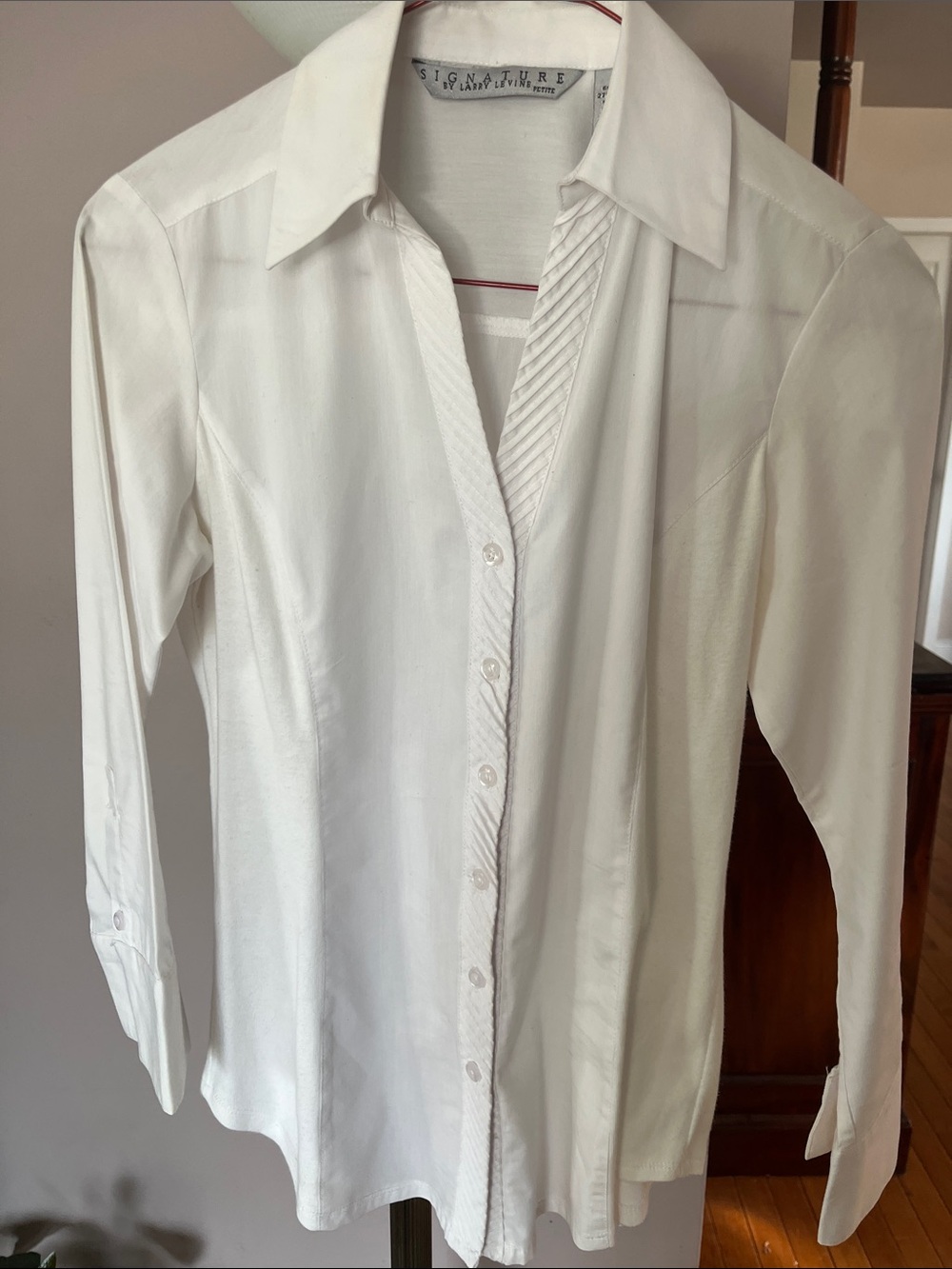 Signature by Larry Levine White Button-Down Shirt